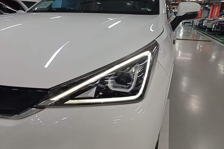 Used AION Trumpchi GE3 2018 530 Internet Enjoyment Version Left Front Headlight
