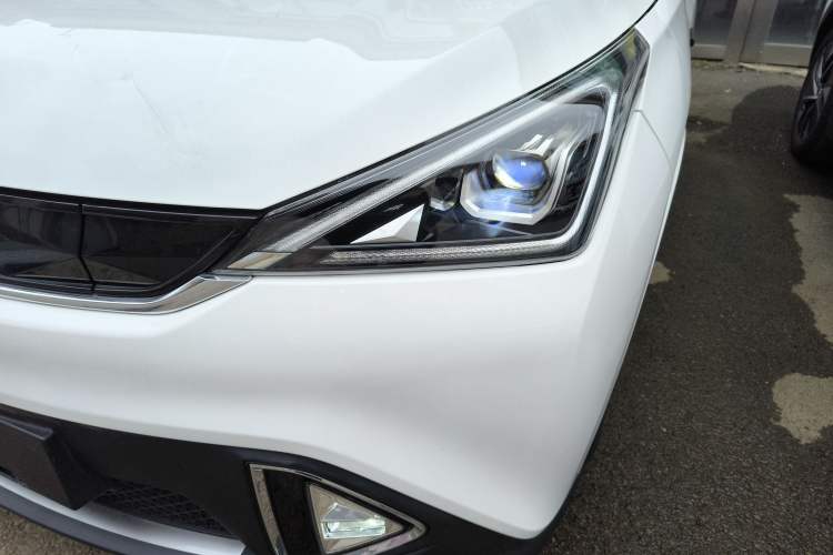 Used AION Trumpchi GE3 2018 530 Internet Enjoyment Version Left Front Headlight