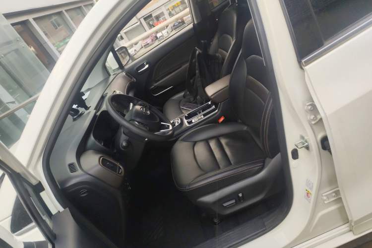 Used AION Trumpchi GE3 2018 530 Internet Enjoyment Version Left Front Seat