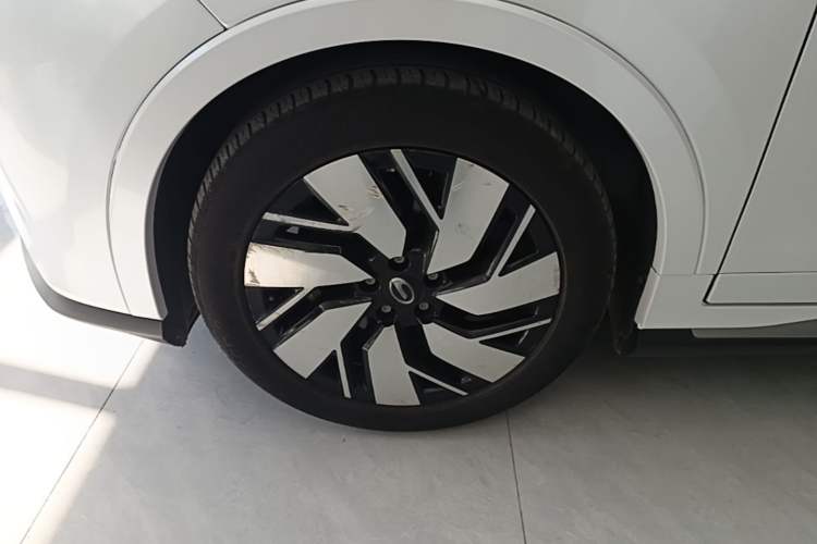 Used AION Trumpchi GE3 2018 530 Internet Enjoyment Version Left Front Wheel Hub