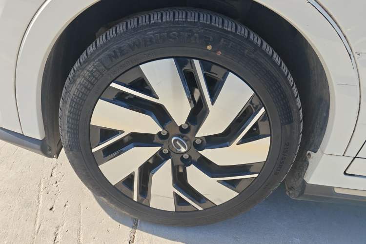 Used AION Trumpchi GE3 2018 530 Internet Enjoyment Version Left Front Wheel Hub