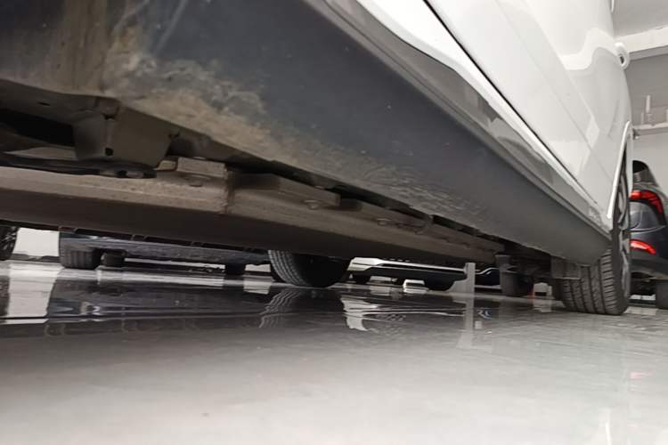 Used AION Trumpchi GE3 2018 530 Internet Enjoyment Version Left Side Sill