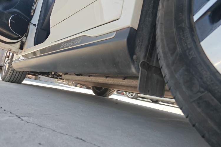 Used AION Trumpchi GE3 2018 530 Internet Enjoyment Version Left Side Sill