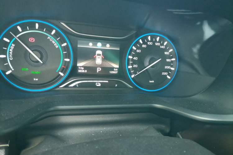 Used AION Trumpchi GE3 2018 530 Intelligent Edition Odometer Close Up