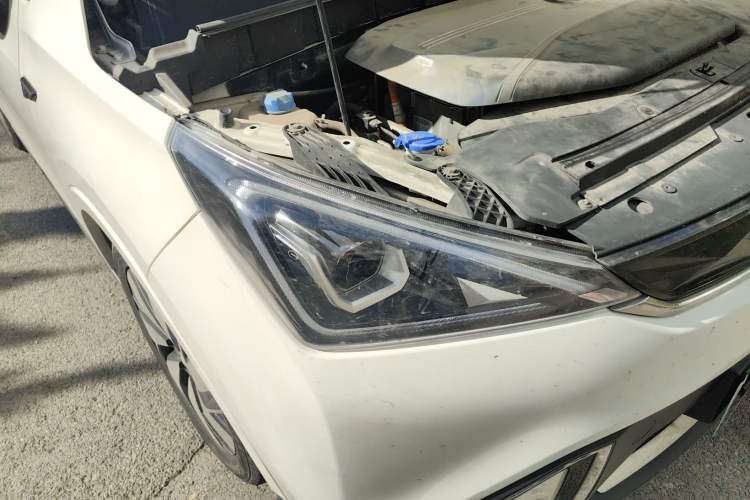 Used AION Trumpchi GE3 2018 530 Internet Enjoyment Version Right Front Headlight