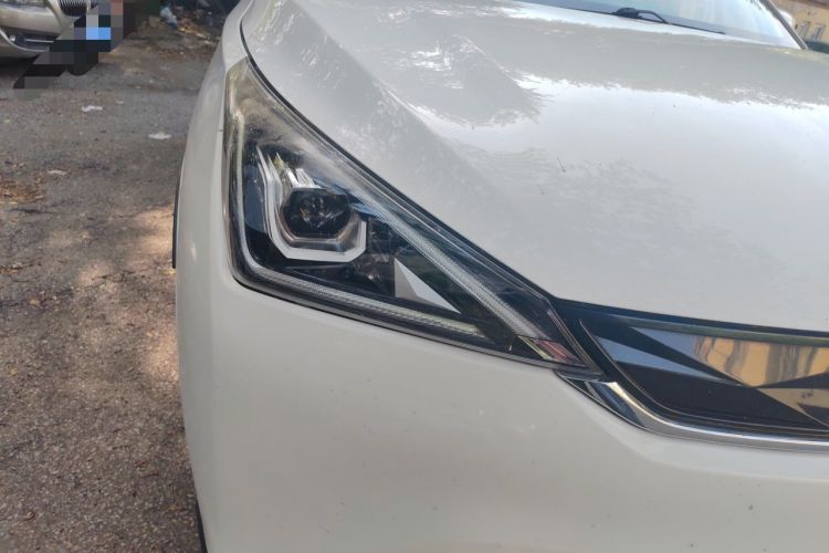 Used AION Trumpchi GE3 2018 530 Internet Enjoyment Version Right Front Headlight