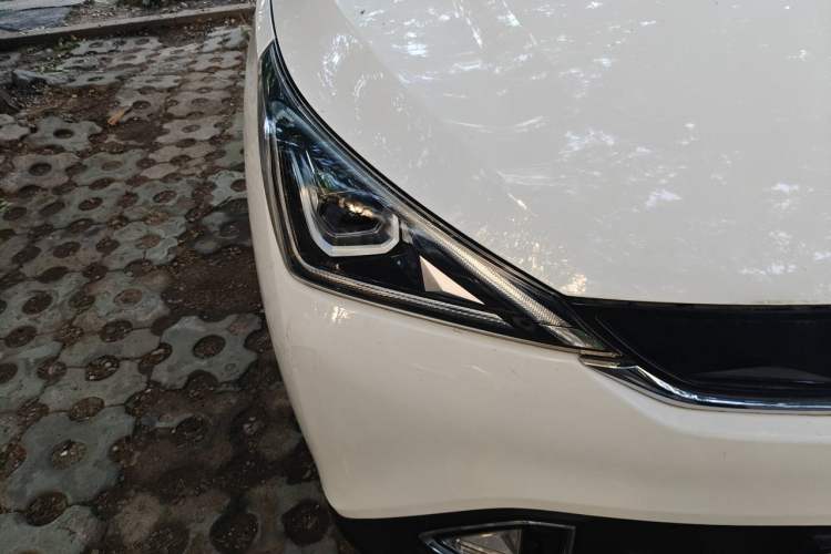 Used AION Trumpchi GE3 2018 530 Internet Enjoyment Version Right Front Headlight