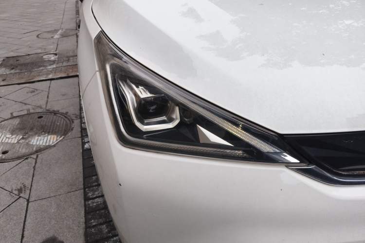 Used AION Trumpchi GE3 2018 530 Intelligent Edition Right Front Headlight