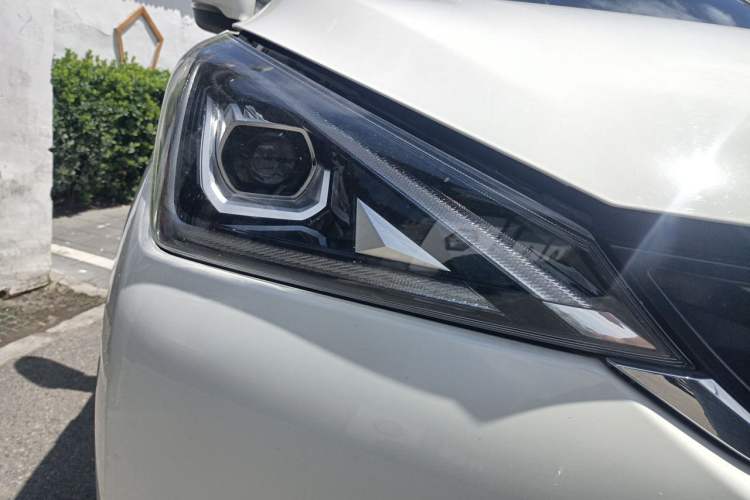 Used AION Trumpchi GE3 2018 530 Intelligent Edition Right Front Headlight