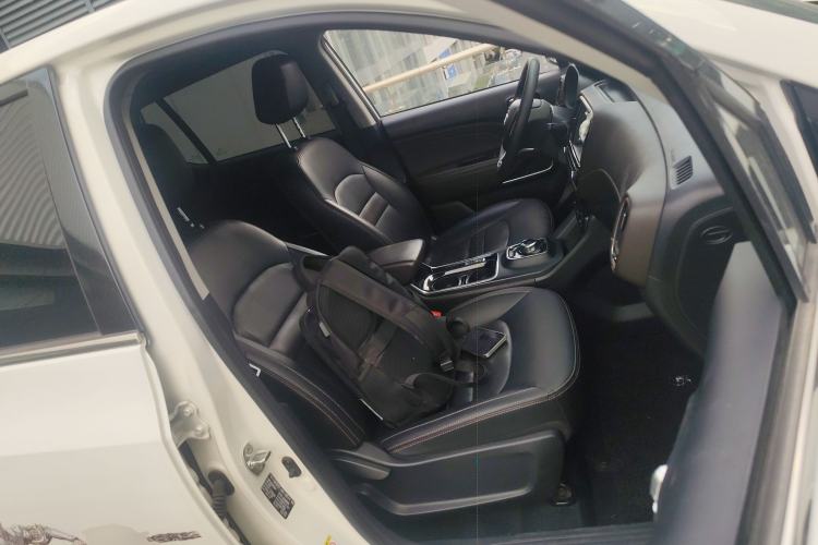 Used AION Trumpchi GE3 2018 530 Internet Enjoyment Version Right Front Seat