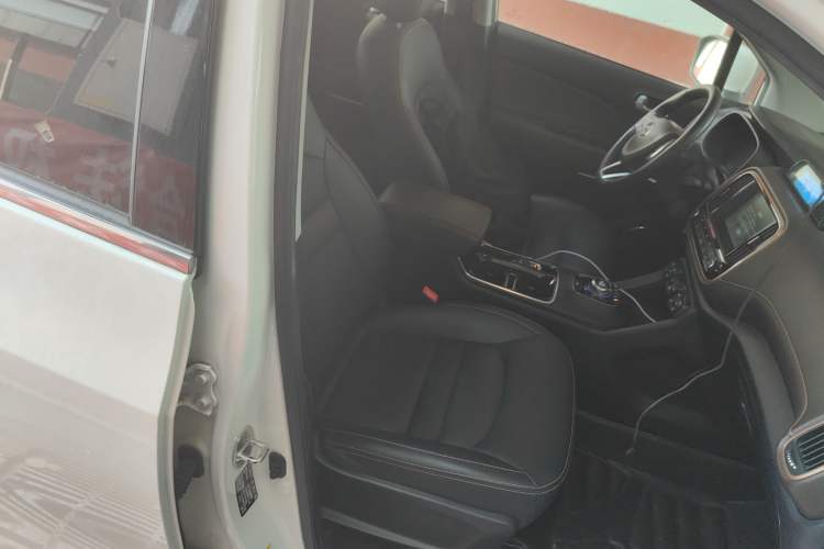Used AION Trumpchi GE3 2018 530 Internet Premium Edition Right Front Seat