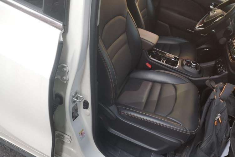 Used AION Trumpchi GE3 2018 530 Internet Enjoyment Version Right Front Seat