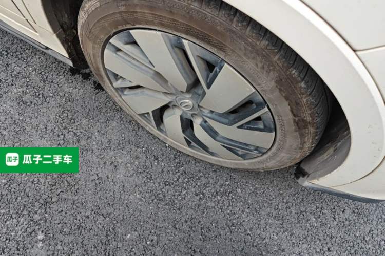 Used AION Trumpchi GE3 2018 530 Internet Enjoyment Version Right Front Wheel Hub