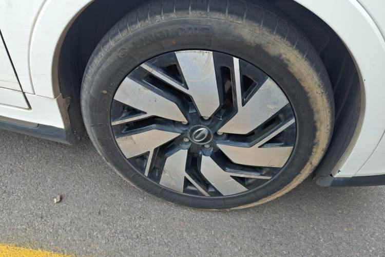 Used AION Trumpchi GE3 2018 530 Internet Enjoyment Version Right Front Wheel Hub
