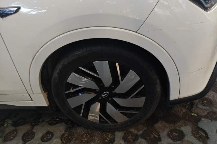 Used AION Trumpchi GE3 2018 530 Internet Enjoyment Version Right Front Wheel Hub