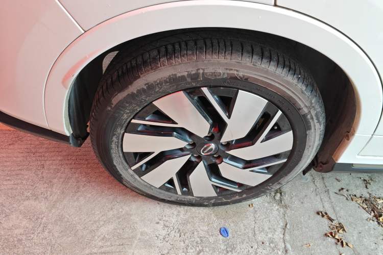Used AION Trumpchi GE3 2018 530 Internet Enjoyment Version Right Rear Wheel Hub