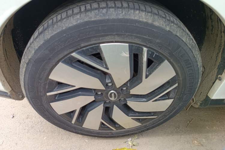 Used AION Trumpchi GE3 2018 530 Internet Enjoyment Version Right Rear Wheel Hub