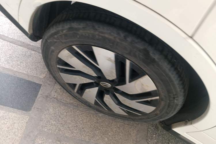 Used AION Trumpchi GE3 2018 530 Internet Enjoyment Version Right Rear Wheel Hub