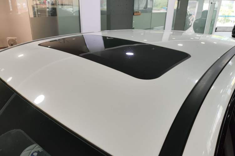 Used AION Trumpchi GE3 2018 530 Internet Premium Edition Roof