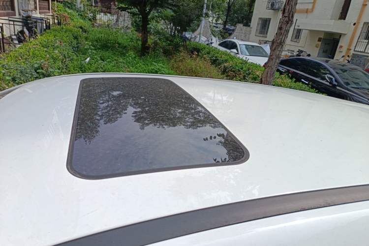 Used AION Trumpchi GE3 2018 530 Internet Enjoyment Version Roof