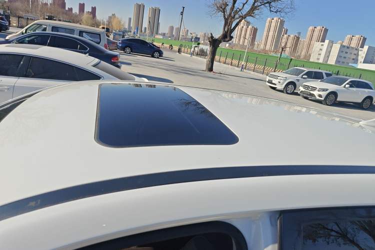 Used AION Trumpchi GE3 2018 530 Internet Enjoyment Version Roof