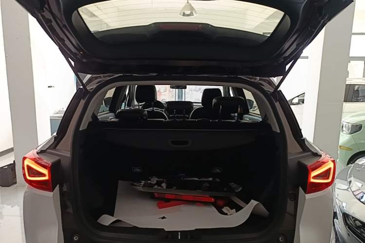 Used AION Trumpchi GE3 2018 530 Internet Enjoyment Version Trunk