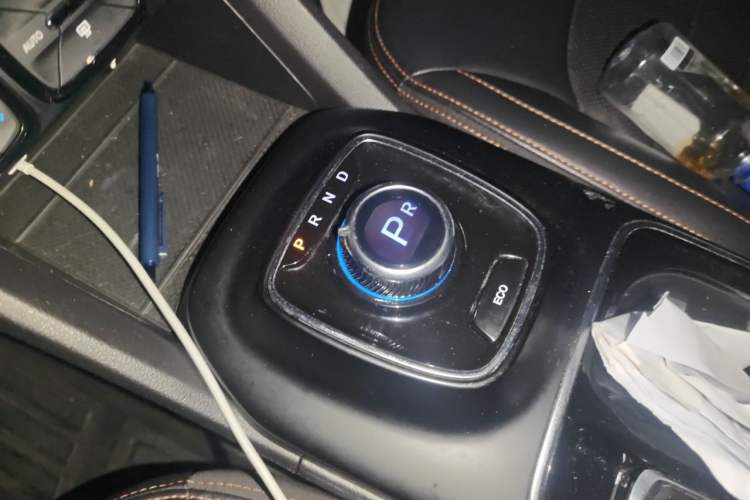 Used AION Trumpchi GE3 2018 530 Internet Enjoyment Version Gear Lever