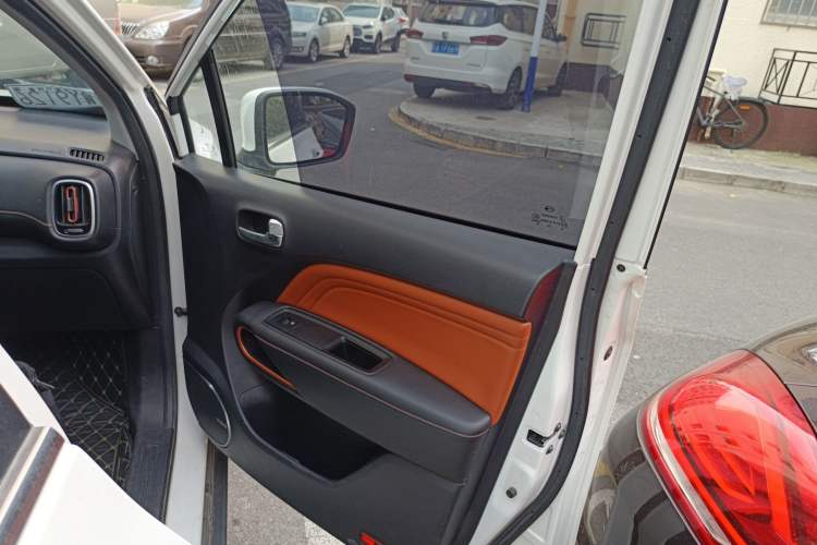 Used AION Trumpchi GE3 2020 530 Internet Enjoyment Edition Right Front Door Interior