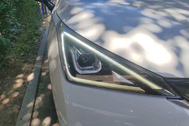Used AION Trumpchi GE3 2020 530 Internet Enjoyment Edition Right Front Headlight