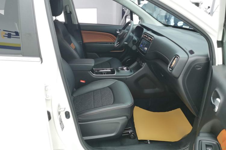 Used AION Trumpchi GE3 2020 530 Internet Enjoyment Edition Right Front Seat