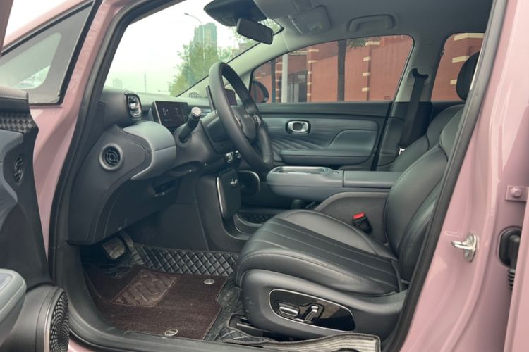 Used AION UT 2025 420 Intelligent Luxury Edition Interior 2