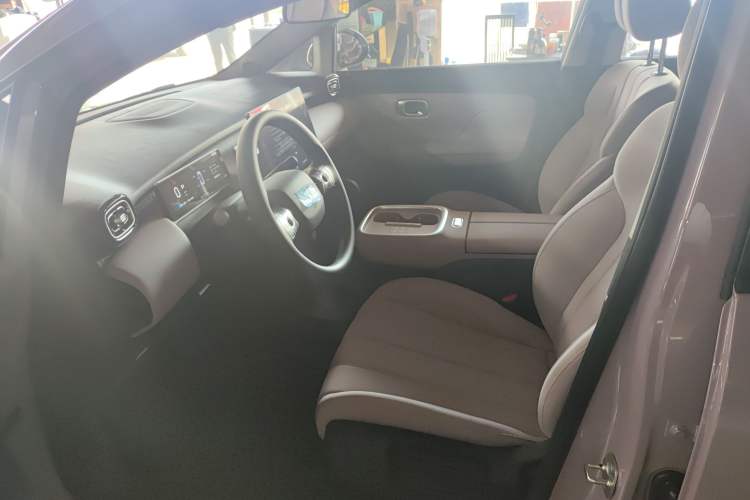 Used AION UT 2025 330 Starlight Edition Left Front Seat
