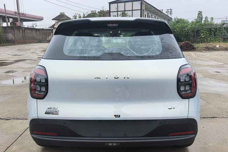 Used AION UT 2025 330 Starlight Edition Exterior 5