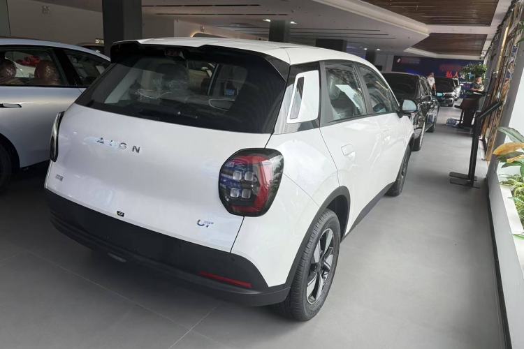 Used AION UT 2025 420 Intelligent Luxury Edition Exterior 5