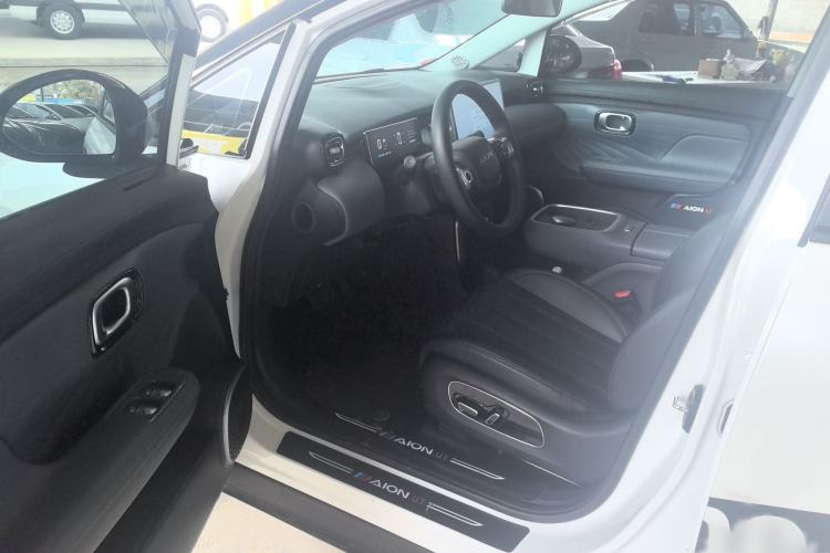 Used AION UT 2025 420 Intelligent Luxury Edition Interior 2