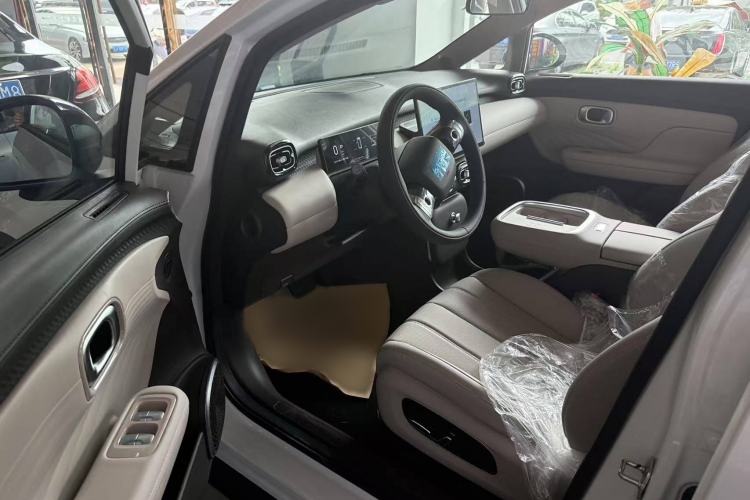 Used AION UT 2025 420 Intelligent Luxury Edition Interior 2