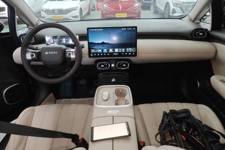 Used AION UT 2025 420 Prestige Edition Center Console