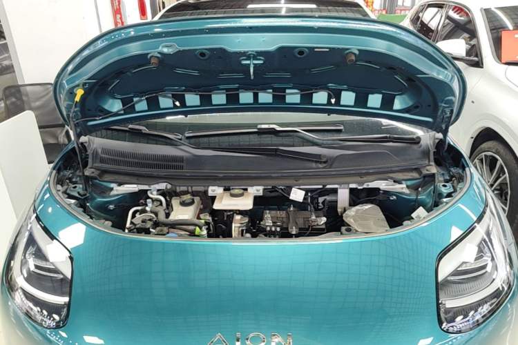 Used AION UT 2025 420 Prestige Edition Engine Bay