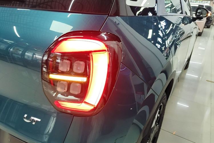 Used AION UT 2025 420 Prestige Edition Exterior 3