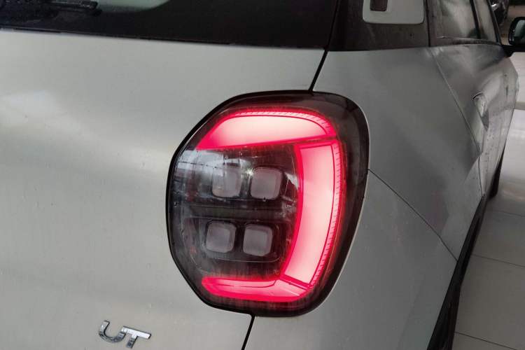 Used AION UT 2025 420 Prestige Edition Exterior 3