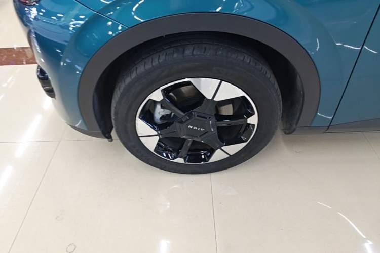 Used AION UT 2025 420 Prestige Edition Exterior 4