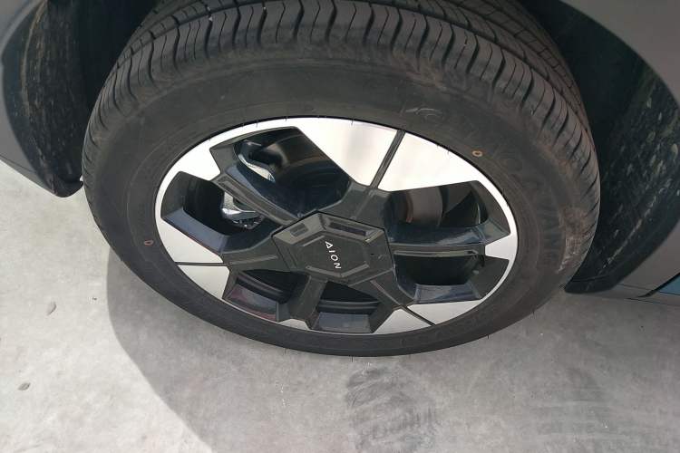 Used AION UT 2025 420 Prestige Edition Exterior 5