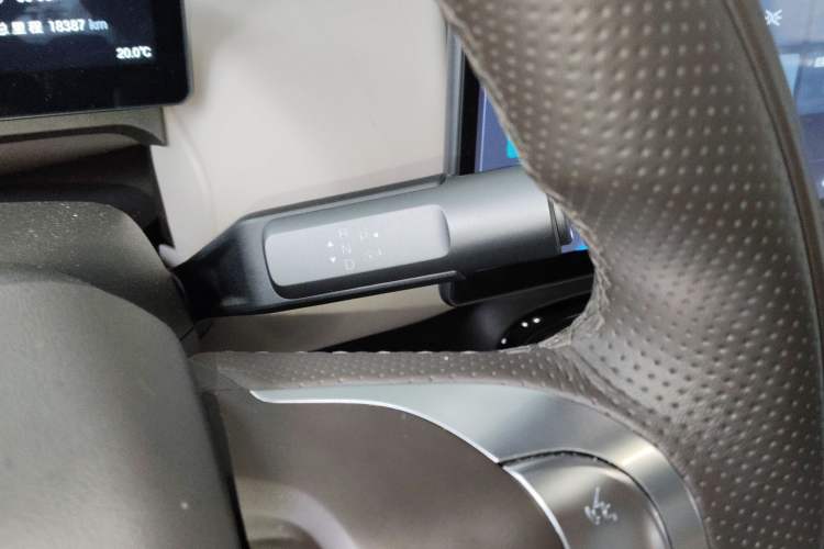 Used AION UT 2025 420 Prestige Edition Gear Lever