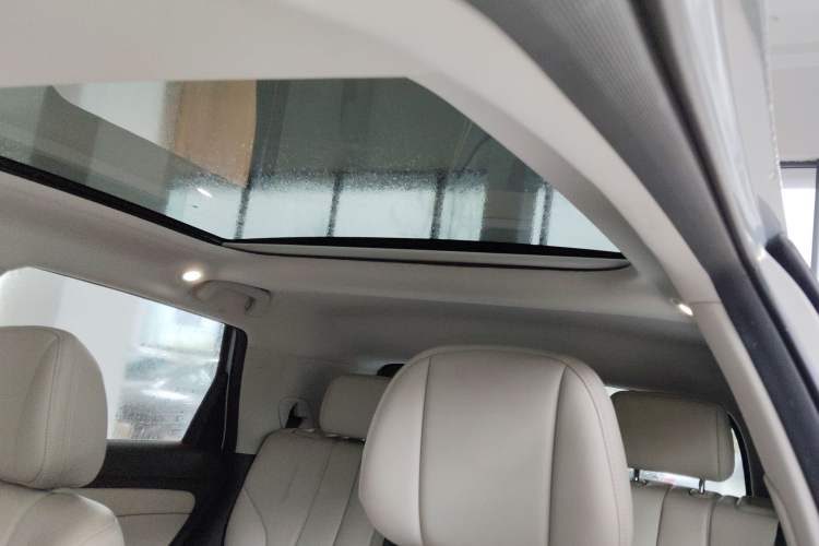 Used AION UT 2025 420 Prestige Edition Headliner