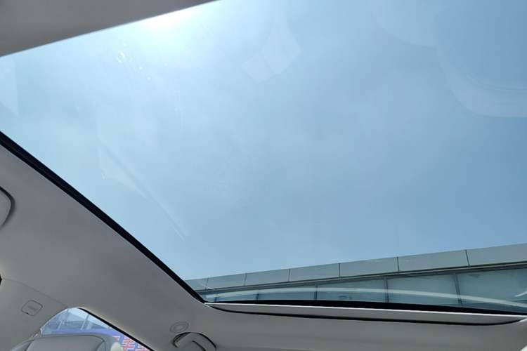 Used AION UT 2025 420 Prestige Edition Headliner