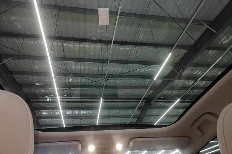 Used AION UT 2025 420 Prestige Edition Headliner