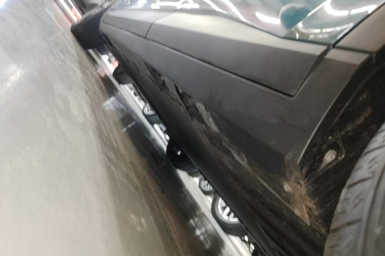 Used AION UT 2025 420 Prestige Edition Left Side Sill