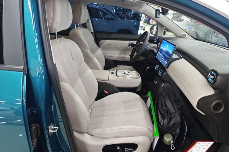 Used AION UT 2025 420 Prestige Edition Right Front Seat