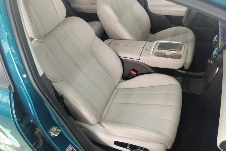 Used AION UT 2025 420 Prestige Edition Right Front Seat