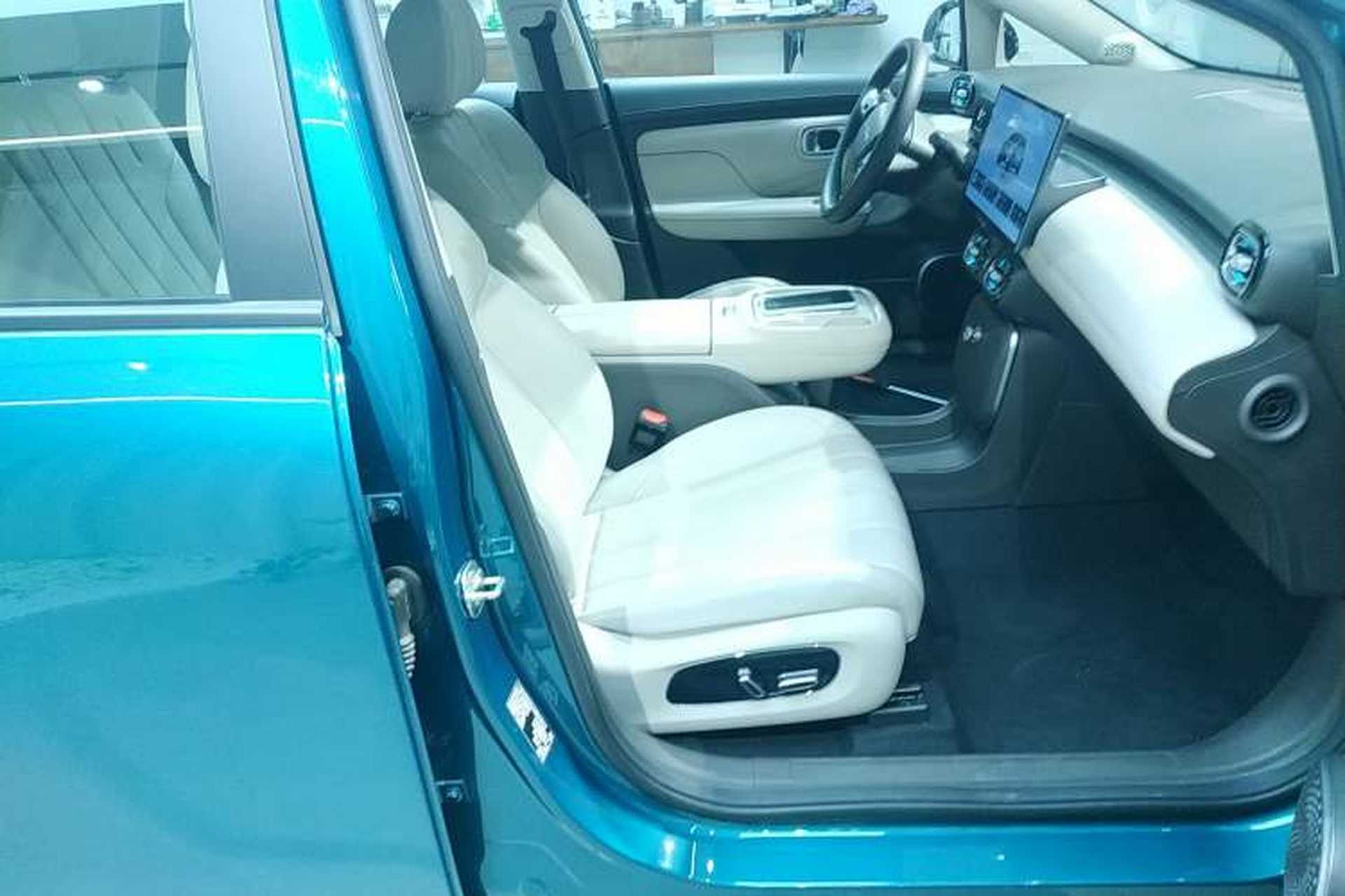 Used AION UT 2025 420 Prestige Edition Right Front Seat